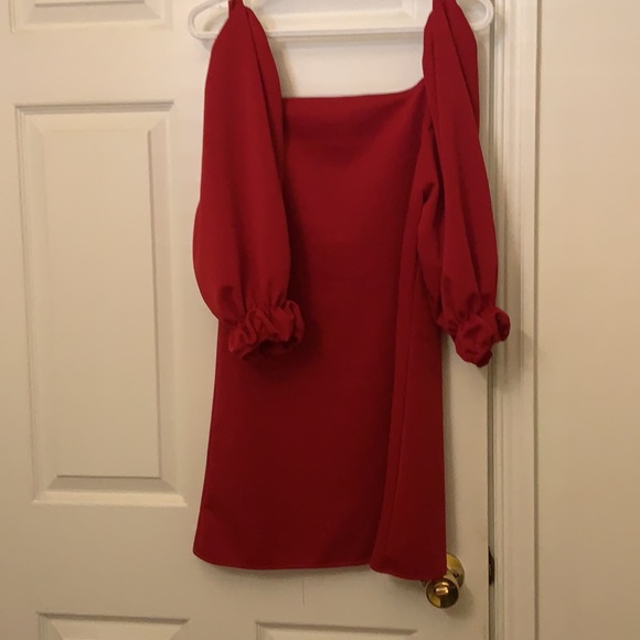 Red dress - Picture 2 of 3